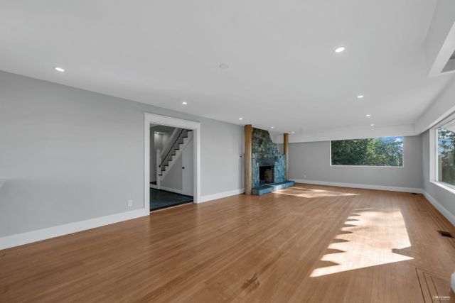 2602-ottawa-avenue-dundarave-west-vancouver-09 at 2602 Ottawa Avenue, Dundarave, West Vancouver