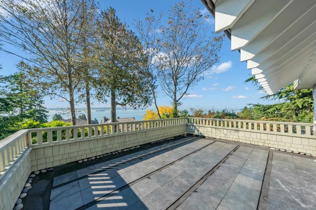 2602-ottawa-avenue-dundarave-west-vancouver-12 at 2602 Ottawa Avenue, Dundarave, West Vancouver