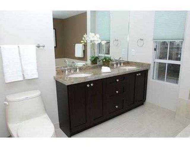 56022 at 903 - 1311 Beach Avenue, Vancouver West