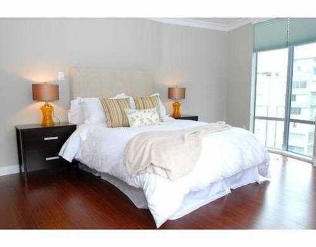 56027 at 903 - 1311 Beach Avenue, Vancouver West