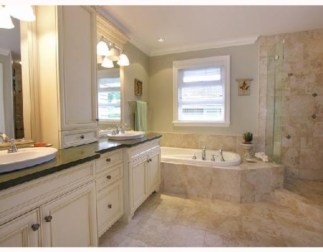 55162 at 948 Kings Avenue, West Vancouver