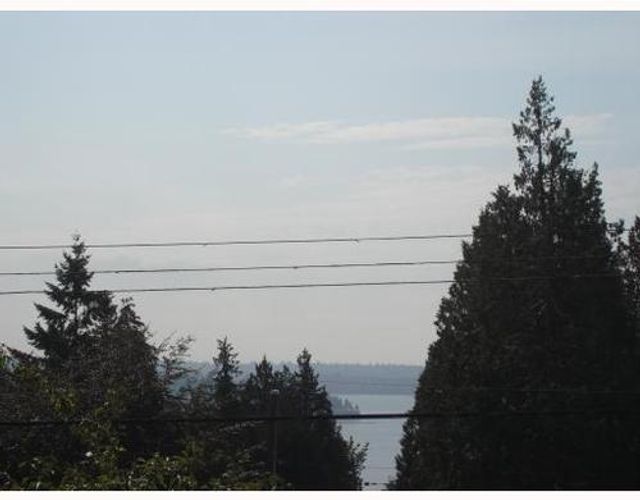54869 at 1420 Queens Avenue, West Vancouver