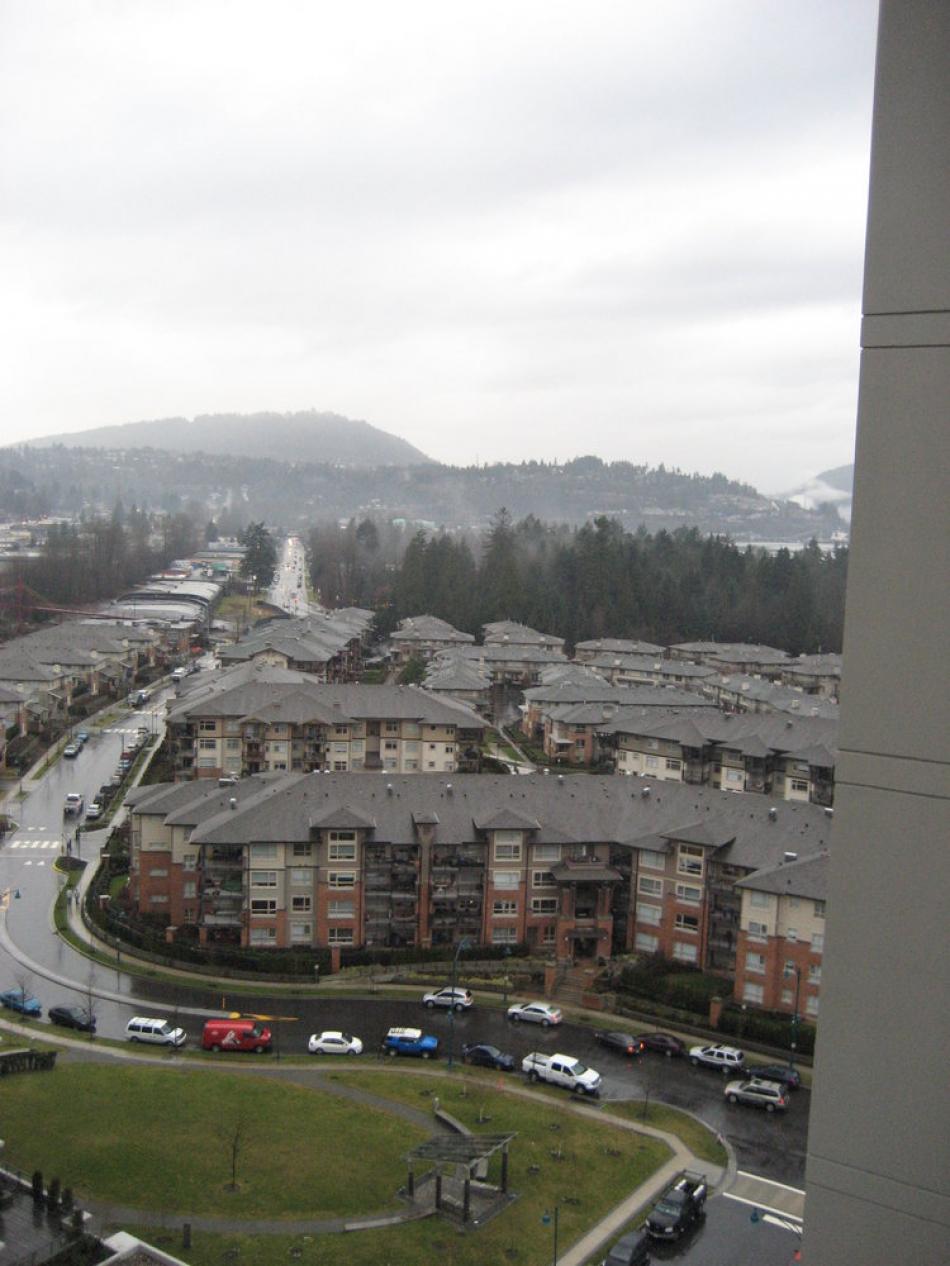 2002 - 660 Nootka Way, Port Moody photo number 2