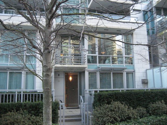 2110 at 576 Nicola Street, Vancouver West