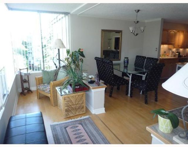 55305 at 703 - 1480 Duchess Avenue, West Vancouver