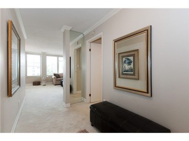 54832 at 802 - 1480 Duchess Avenue, West Vancouver