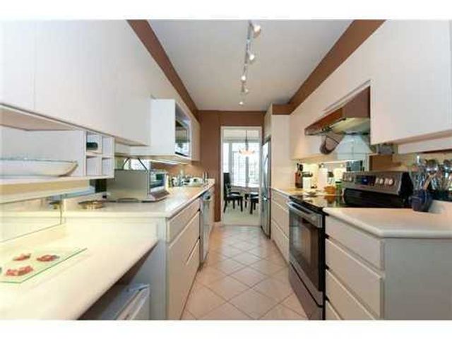 54836 at 802 - 1480 Duchess Avenue, West Vancouver