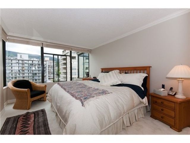 54837 at 802 - 1480 Duchess Avenue, West Vancouver