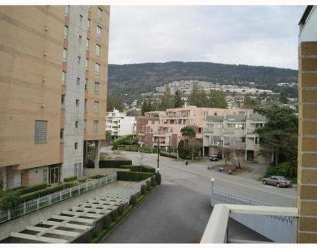 55112 at 401 - 2246 Bellevue Avenue, West Vancouver