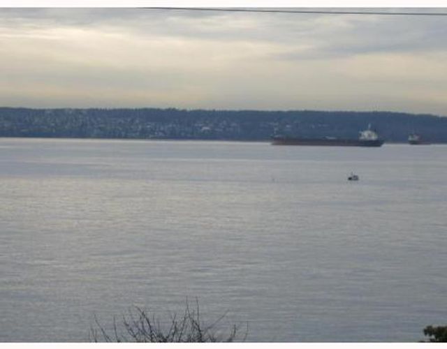 55114 at 401 - 2246 Bellevue Avenue, West Vancouver