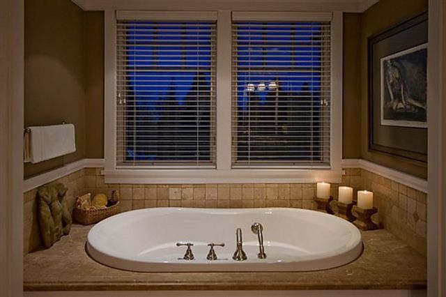 55200 at 1982 Inglewood Avenue, West Vancouver