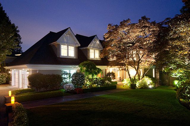 55215 at 1982 Inglewood Avenue, West Vancouver