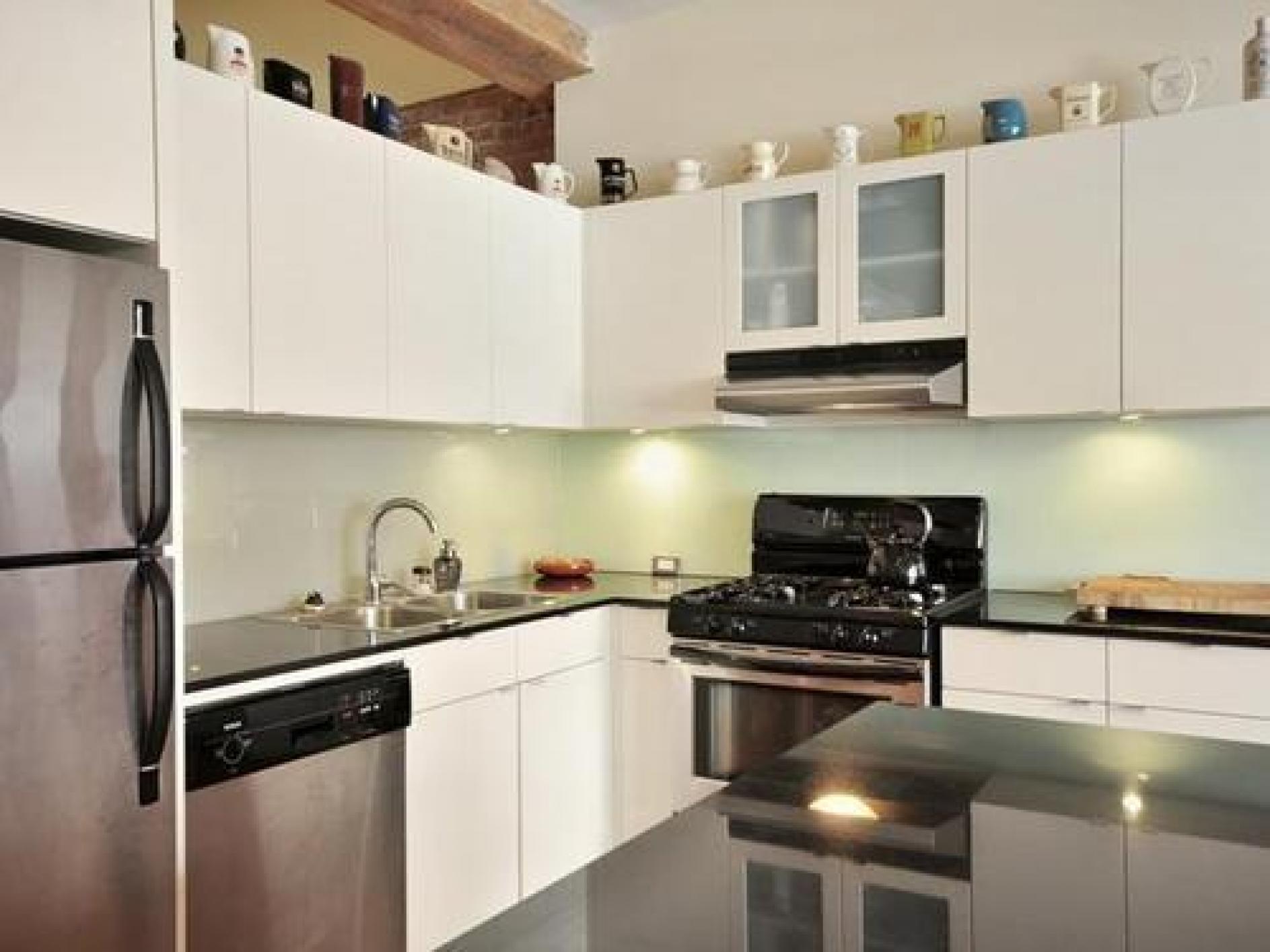 205 - 310 Water Street, Vancouver West photo number 2