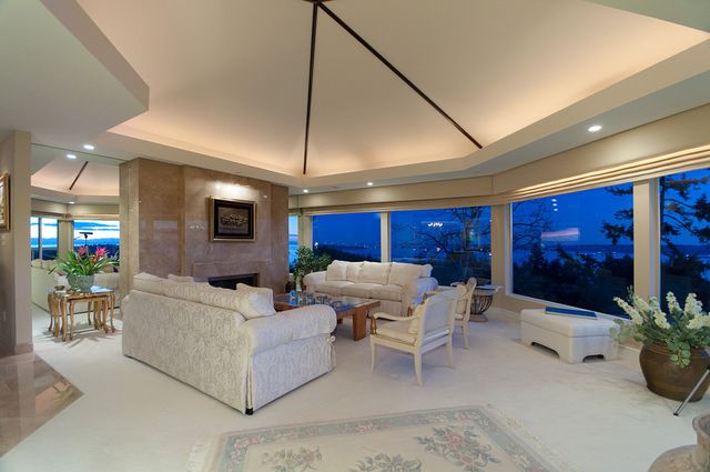 3506 at 4060 Almondel Road, West Vancouver