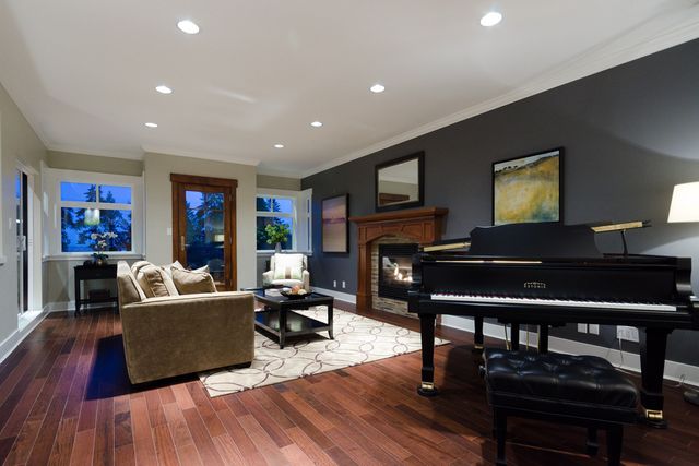 4302 at 1721 Ottawa Avenue, West Vancouver