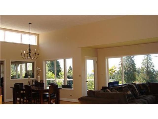 55224 at 1420 Queens Avenue, West Vancouver