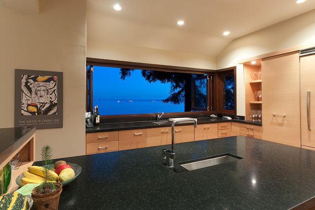 4168 at 3595 Sunset Lane, West Vancouver