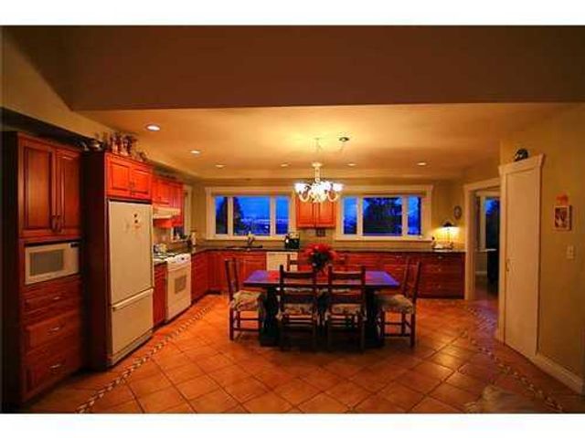 55251 at 930 Esquimalt Avenue, West Vancouver