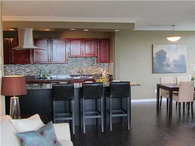 55309 at 205 - 1480 Duchess Avenue, West Vancouver