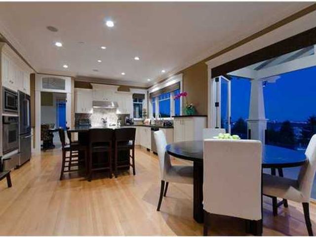 5887 at 2352 Orchard Lane, West Vancouver