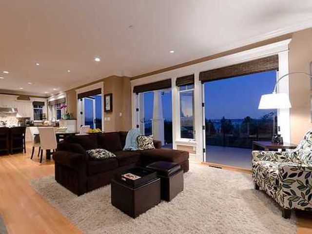 5893 at 2352 Orchard Lane, West Vancouver