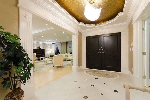 6598 at 2323 Queens Avenue, West Vancouver