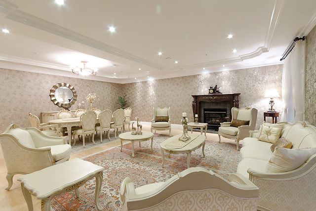 6618 at 2323 Queens Avenue, West Vancouver