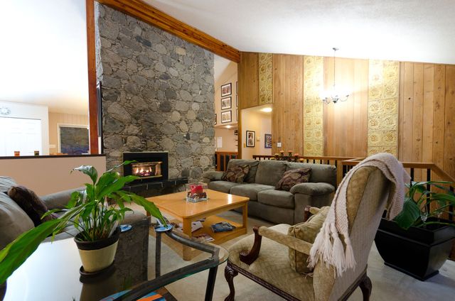 7309 at 2054 Russet Way, West Vancouver