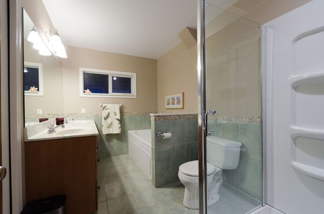 7354 at 2054 Russet Way, West Vancouver