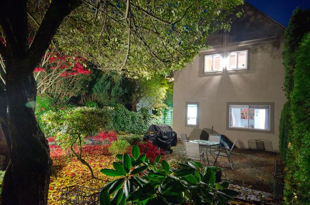 7552 at 6449 Douglas Street