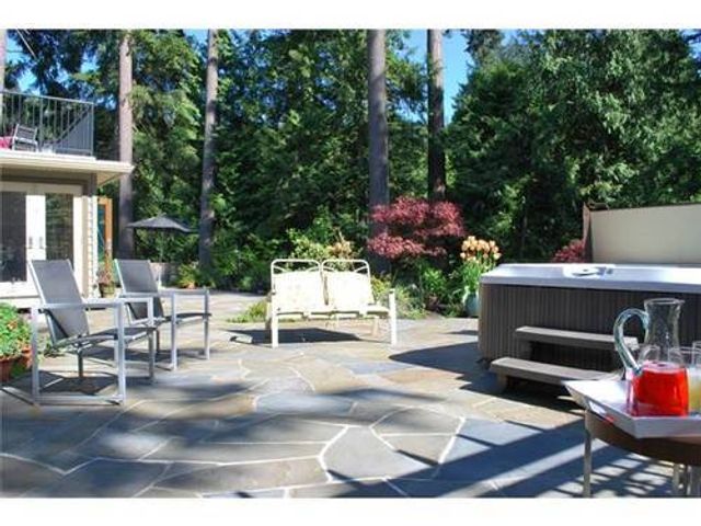 7694 at 5745 Westport Court, West Vancouver