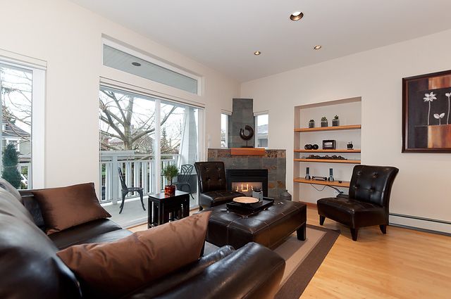 8976 at 232 - 10th Street East, North Vancouver