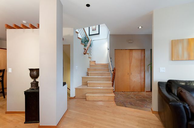 9016 at 232 - 10th Street East, North Vancouver