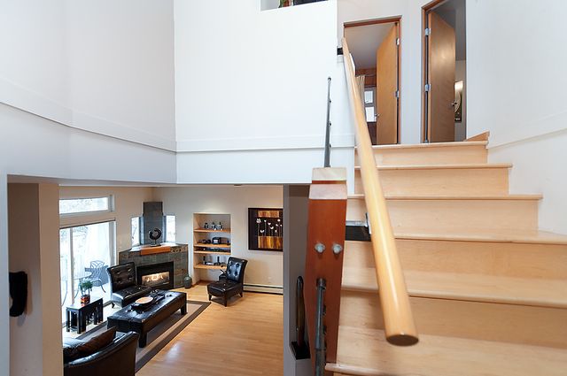 9020 at 232 - 10th Street East, North Vancouver