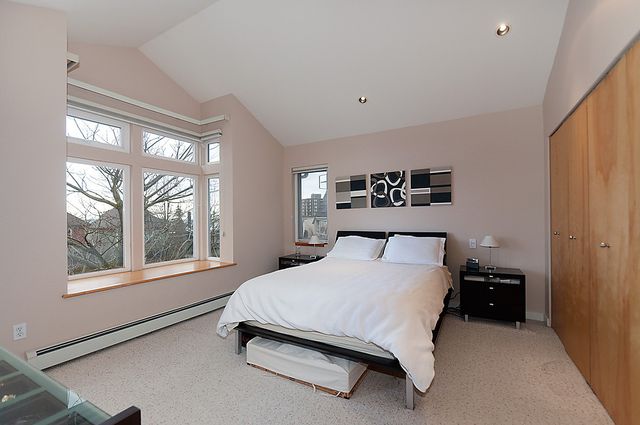 9024 at 232 - 10th Street East, North Vancouver