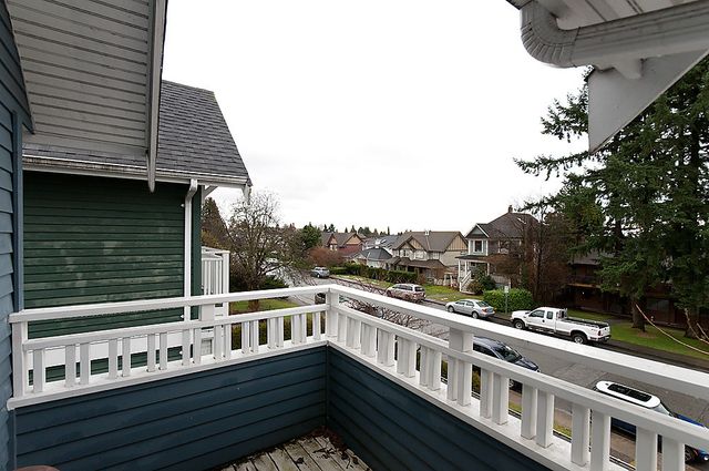 9032 at 232 - 10th Street East, North Vancouver