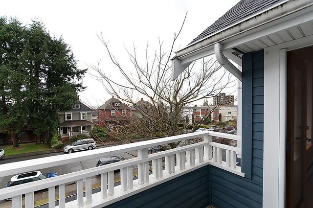 9036 at 232 - 10th Street East, North Vancouver