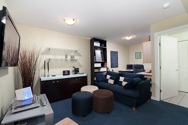 9068 at 232 - 10th Street East, North Vancouver