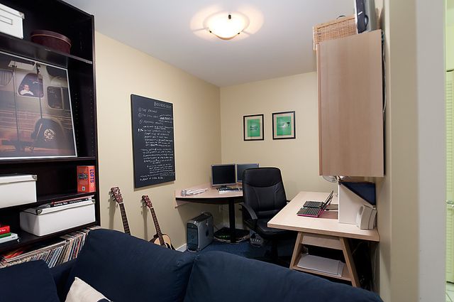 9076 at 232 - 10th Street East, North Vancouver