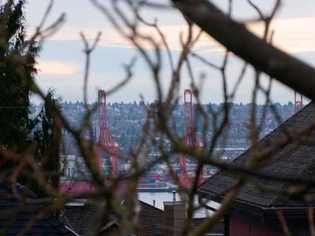 9125 at 232 - 10th Street East, North Vancouver