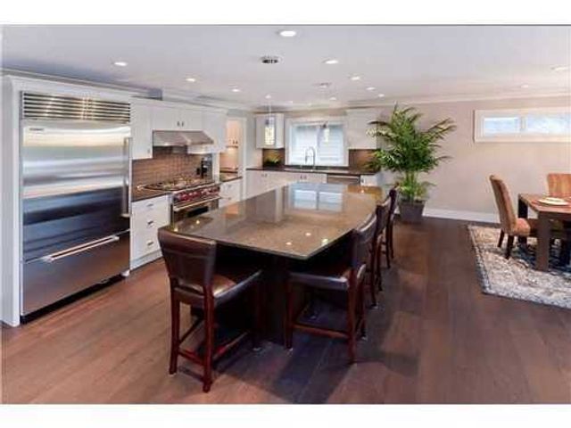 9538-1 at 4293 Canterburry Crescent, North Vancouver