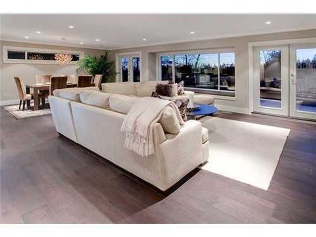 9547-1 at 4293 Canterburry Crescent, North Vancouver