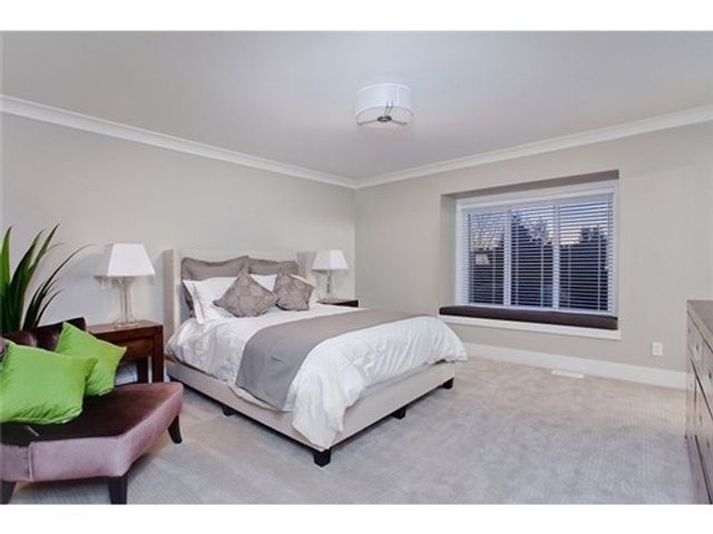 9553-1 at 4293 Canterburry Crescent, North Vancouver