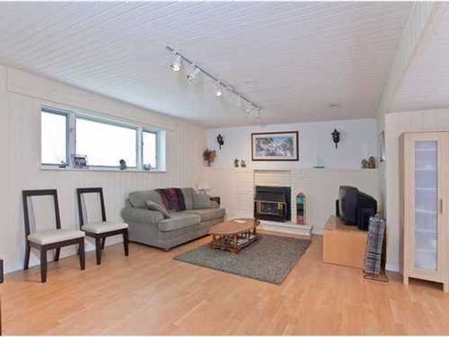 8417 at 3040 William Avenue, North Vancouver