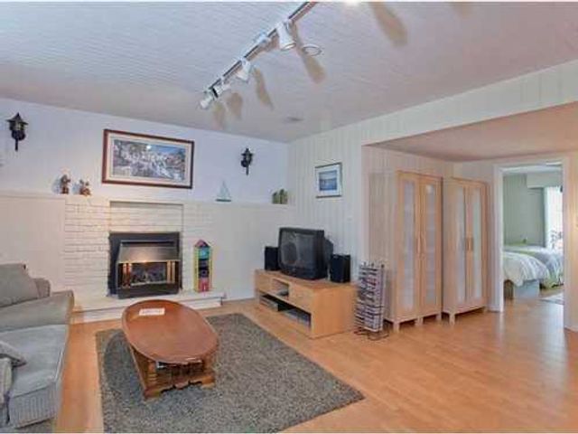 8420 at 3040 William Avenue, North Vancouver