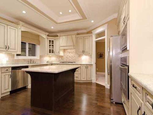 10028 at 1268 Mill Street, North Vancouver