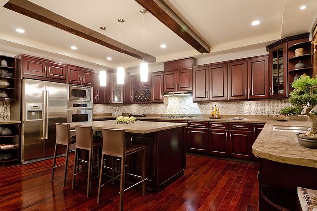 10376 at 3786 Emerald Drive, North Vancouver