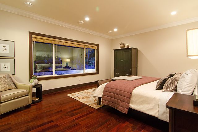 10380 at 3786 Emerald Drive, North Vancouver