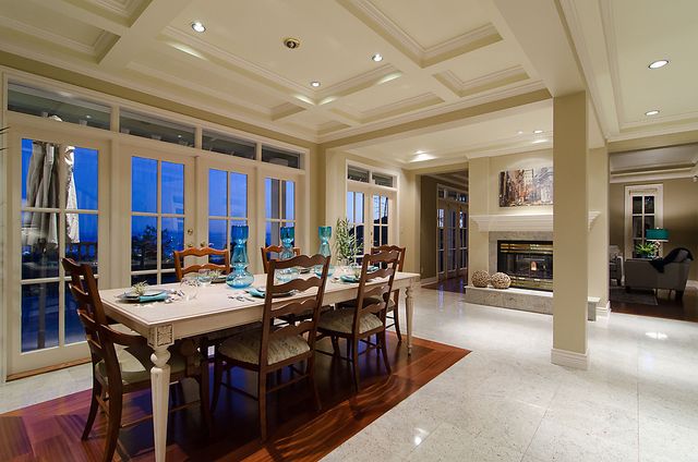 10867 at 5420 Vista Court West, West Vancouver