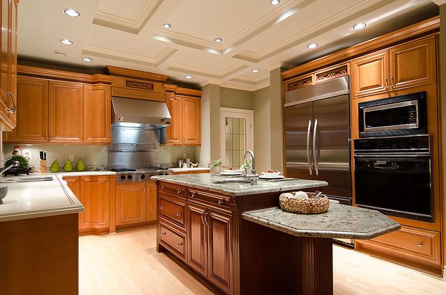 10883 at 5420 Vista Court West, West Vancouver